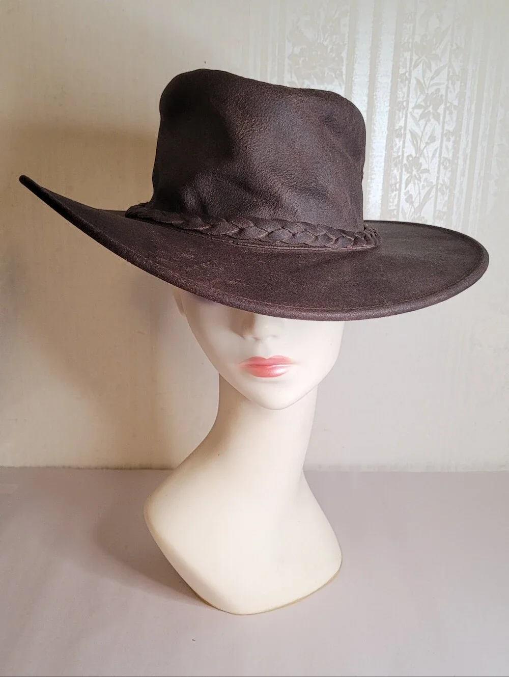 Minnetonka Brown Leather Fold Up Hat
